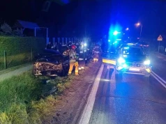 Koszmar na drodze. Osobówka zmiażdżona po zderzeniu z ciężarówką