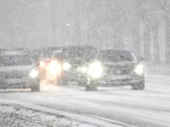 Pierwszy śnieg spadnie w kilku województwach. Na drogach ślizgawica