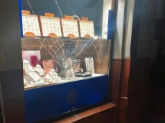 Próbował włamać się do salonu jubilerskiego. Został zatrzymany przez policjantów