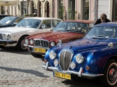 Olsztyńska starówka zamieniła się w wystawę klasyków. Królowała brytyjska motoryzacja