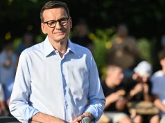 Morawiecki chce wysłać parlamentarzystów na szkolenie wojskowe