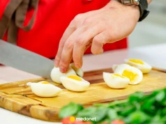Nie wyrzucaj tej części jajek. Cholesterol wcale nie poszybuje