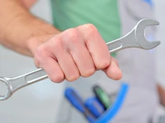 ZUS puka do drzwi i sprawdza umowy. Już 20,5 tys. kontroli, w 90 proc. wykryto nieprawidłowości