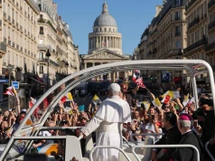 Katolicyzm podbije świecką Francję? Papież mówi o "cudzie", liczba nowych katolików znacząco wzrasta