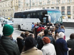 Ukraińcy biorą walizki i wyjeżdżają z Polski. Po powrocie będą mieć problem