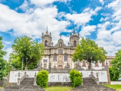 Przedłużony weekend w kolebce Portugalii za 869 PLN 🇵🇹 Loty do Porto i noclegi w Guimaraes 😍