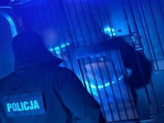 35-latek zaatakował policjantów w Kluczborku. Interwencja zakończyła się zatrzymaniem