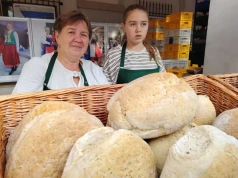 Mają tylko 4 ha, a z własnego zboża zrobili rodzinny biznes. „Nie narzekamy na brak klientów”
