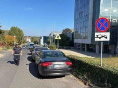 Zielona Góra: kilkanaście samochodów odholowanych z ulicy Szafrana