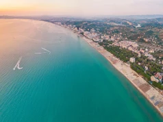 Sylwester na wypasie w Albanii za 1769 PLN 🌤️👙♨️ 5* hotel, 3 posiłki dziennie i loty 🍸😍