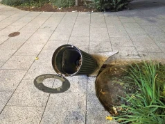 Plac Pięciu Rogów o 5 rano. Kopał uliczny kosz i nie pamiętał jak się nazywa