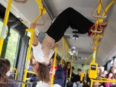 Chełmża. Aktorzy zagrają w autobusie. Zapisy na spektakl już ruszyły