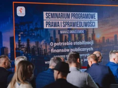 Podwyższenie pensum z 18 do 22 godzin przy tablicy za wyższą pensję? PiS wraca do swojej starej propozycji dla nauczycieli