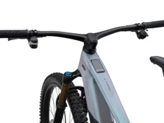 Rower, który ma kontrolę trakcji jak motocykl. Giant mocno przesuwa granicę