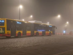 Alert I stopnia od IMGW. Gęsta mgła zaleje Polskę, ostrzeżenie dla 8 województw