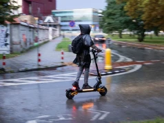 Hulajnogi elektryczne pod lupą rządu. Nowe przepisy mają ukrócić jeden problem