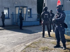 Kontrterroryści zrobili najazd na posesję w Ostrowie (ZDJĘCIA)
