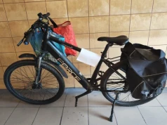 Rower elektryczny znaleziony w lesie. Policja szuka właściciela
