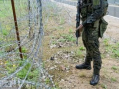 Uzbrojona grupa migrantów na granicy kraju NATO. Jest komunikat armii