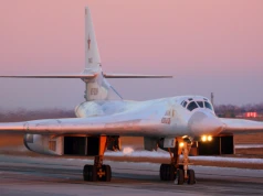 Alarmy powietrzne i eksplozje w Kijowie. Rosja poderwała bombowce Tu-160