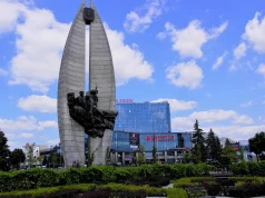 Sądowy zwrot akcji w sprawie Pomnika Czynu Rewolucyjnego. Monument przestał być… zabytkiem