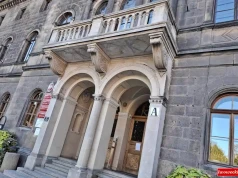 Pałac Hohenzollernów odzyskał balkon