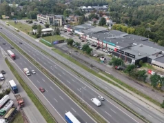 Urząd skarbowy wystawił na sprzedaż działki i budynki przy Al. Roździeńskiego. Kiedyś prężnie działało tu centrum meblowe