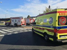 Ząbki: Volkswagen zderzył się z motocyklem na ul. Wolności. 76-latek ukarany mandatem