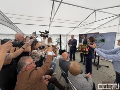 Podkowa na szczęście w prezencie. Powiatowy Stół Gospodarczy gościnnie w nowym zakładzie firmy Seget
