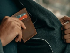 Jak działa karta kredytowa bez BIK i KRD? Limity, koszty i warunki umowy