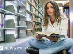 Dlaczego tak wiele książek znika z półek bibliotek w USA?