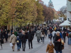 Październik, a tam prawdziwe oblężenie. Tak dobrze nie było od 10 lat. "Jest pogoda, są turyści"