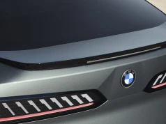 Takiego BMW z serii Neue Klasse jeszcze nie było. Nowe iX4 wjeżdża na rynek