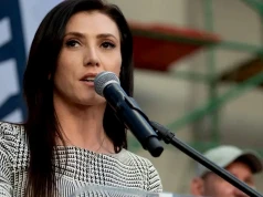Toniemy w długach! A minister finansów lata z ulotkami jak chłopiec na posyłki