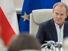Premier pilnie zwołał ministrów po ostatnich atakach w szkołach