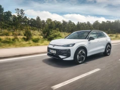 Volkswagen T-Roc z full hybrid 136 KM od 138 990 zł. Elektryczna jazda bez ładowania