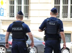 Bezpieczeństwo w krakowskich szkołach. Policja prowadzi wzmożone kontrole, miasto zapowiada szkolenia