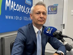 Przy szkołach radiowozy, a na lekcjach rozmowy psychologów z uczniami. Szkoły w pow. tarnowskim z dodatkowymi procedurami bezpieczeństwa