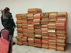 Papierosy za ponad pół miliona złotych w podłodze wagonu. Udaremniony przemyt