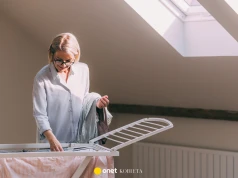 Pranie schnie dwa dni i nadal nie pachnie świeżo? Problem może być gdzie indziej, niż myślisz
