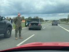 Zderzenie na S-1 w Dankowicach. Młoda kobieta za kierownicą BMW. W tle m.in. narkotyki