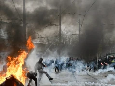 Apokaliptyczne sceny na ulicach Brukseli. Młodzież dołączyła do protestów