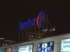 Carrefour sprzedaje 35 sklepów za 290 mln euro. Jest jeden warunek