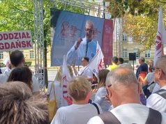 Nauczyciele tracą zaufanie do rządu. "Jak mamy wierzyć obecnej ekipie?"