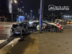 Poważnie wyglądające zderzenie na Woli. Toyota i Honda rozbite na skrzyżowaniu