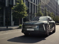 Nowy luksusowy SUV DS N°7 wycisza miasto. W środku jest zupełnie inaczej niż na zewnątrz