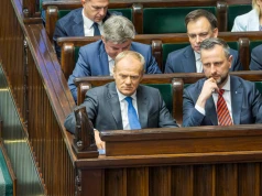 Tusk z Kosiniakiem-Kamyszem wystartują w wyborach jak jedna pięść? "Nie mają wyjścia"