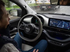 Ten Fiat 500 jeździ sam. Stellantis wysłał samochód autonomiczny na ulice europejskiego miasta