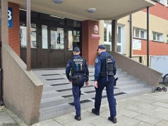 „Krwawy piątek” w szkołach? Niepokój w Bielsku-Białej. Są patrole, dyrekcja apeluje do rodziców