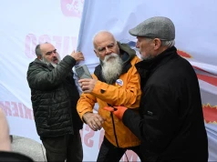 Awantura na miesięcznicy. Starcie Antoniego Macierewicza z demonstrantami